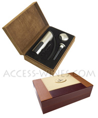 EZ PULL Penguin lever model, Professional corkscrew, Satin Aluminum aspect with a foilcutter, a second screw and a stopper with integrated vacuum pump to conserv wine, all delivered within a luxurious leather gift box